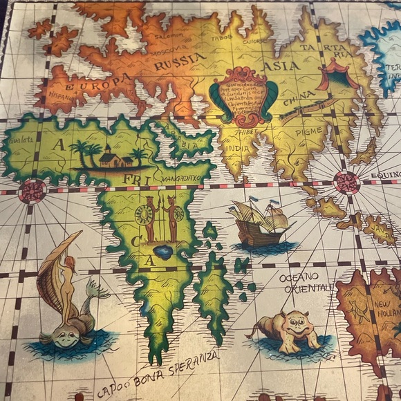 Vintage made in Japan Old World Map Decorative trays set of 3. Heavy plastic. - Picture 5 of 9